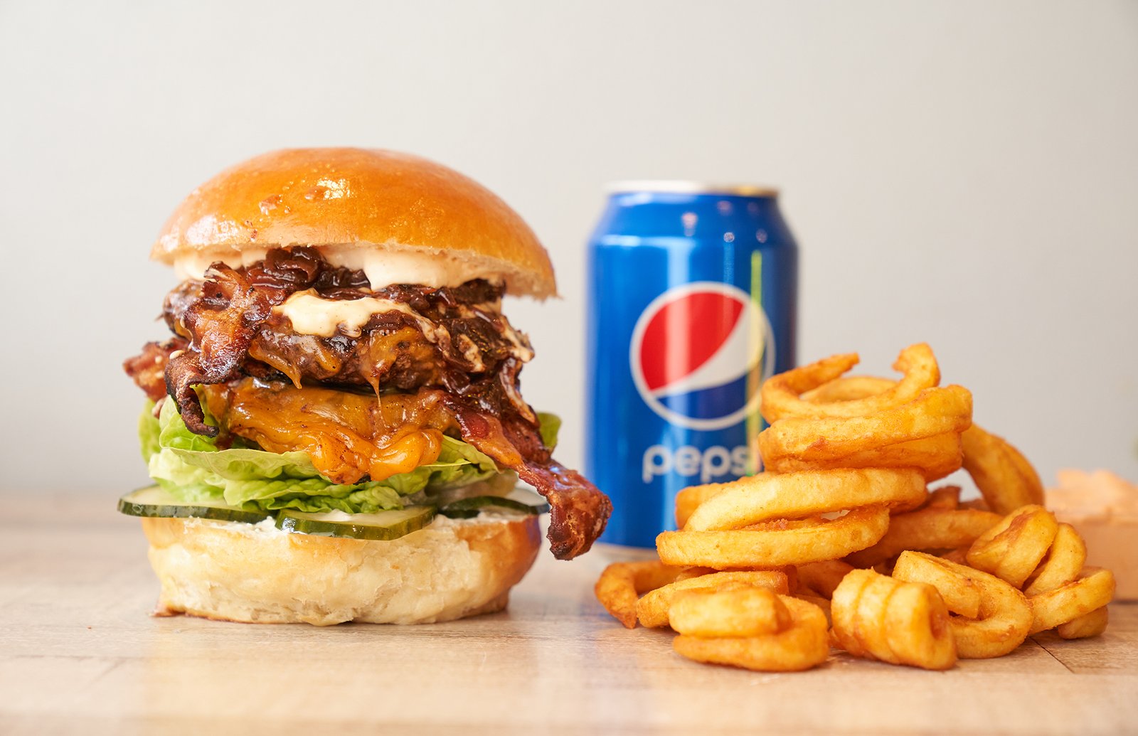 Mega Star Burger